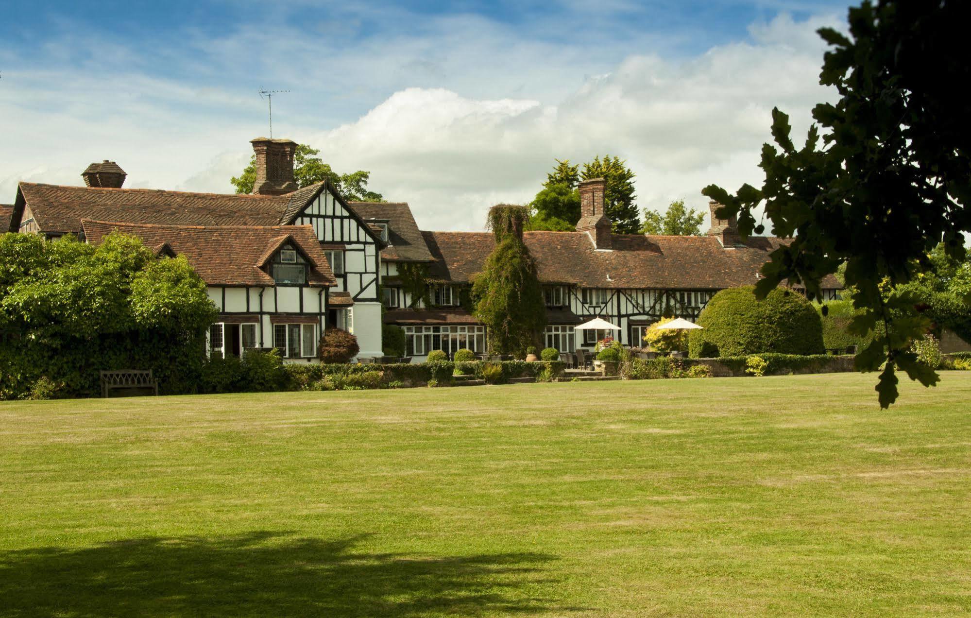 Ghyll Manor Country Hotel Horsham Exterior foto